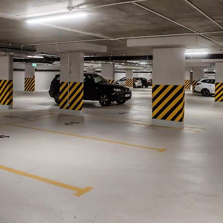 Holiday Apartment Near The Sea - Free Private Parking 그단스크 외부 사진
