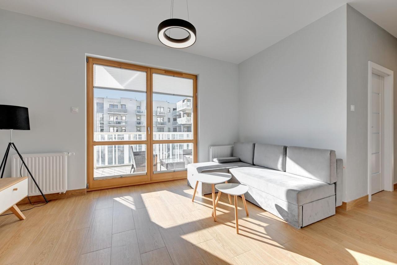 Holiday Apartment Near The Sea - Free Private Parking 그단스크 외부 사진