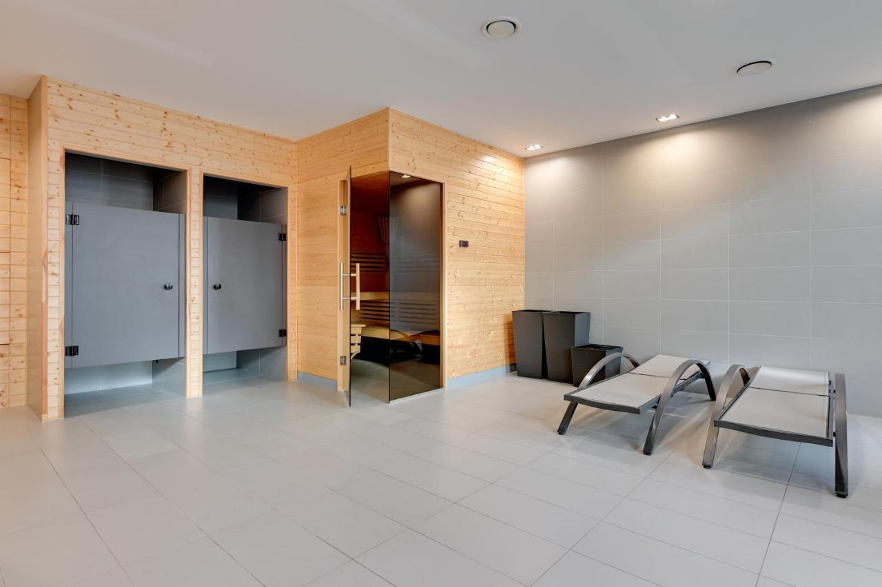 Holiday Apartment Near The Sea - Free Private Parking 그단스크 외부 사진